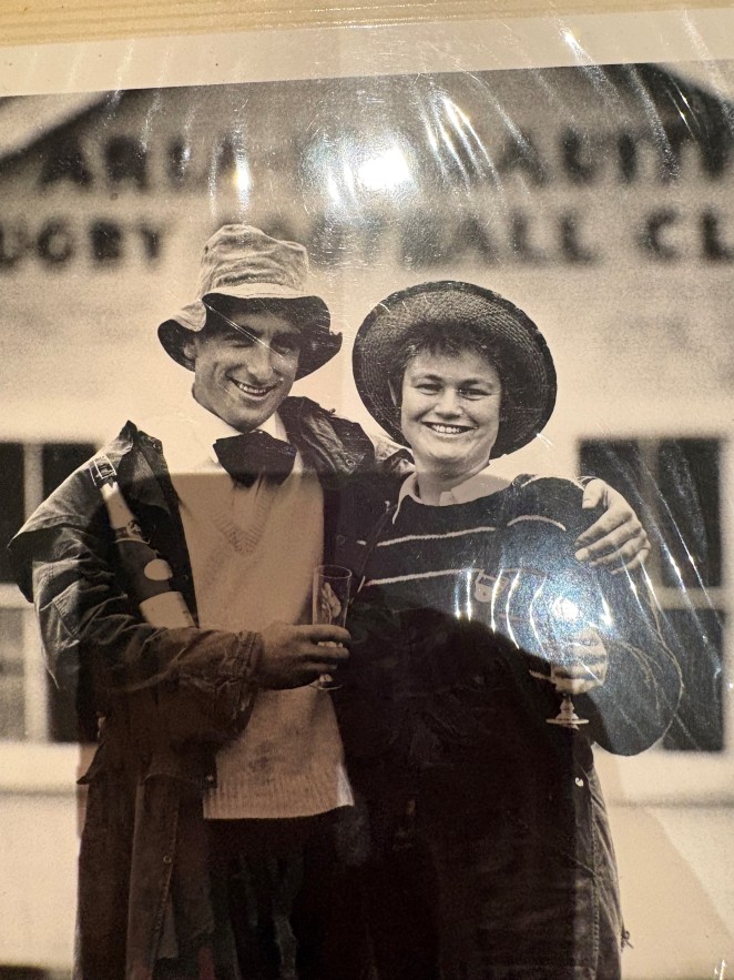 Anna and Erik at the fundraising ball in Aria 1988