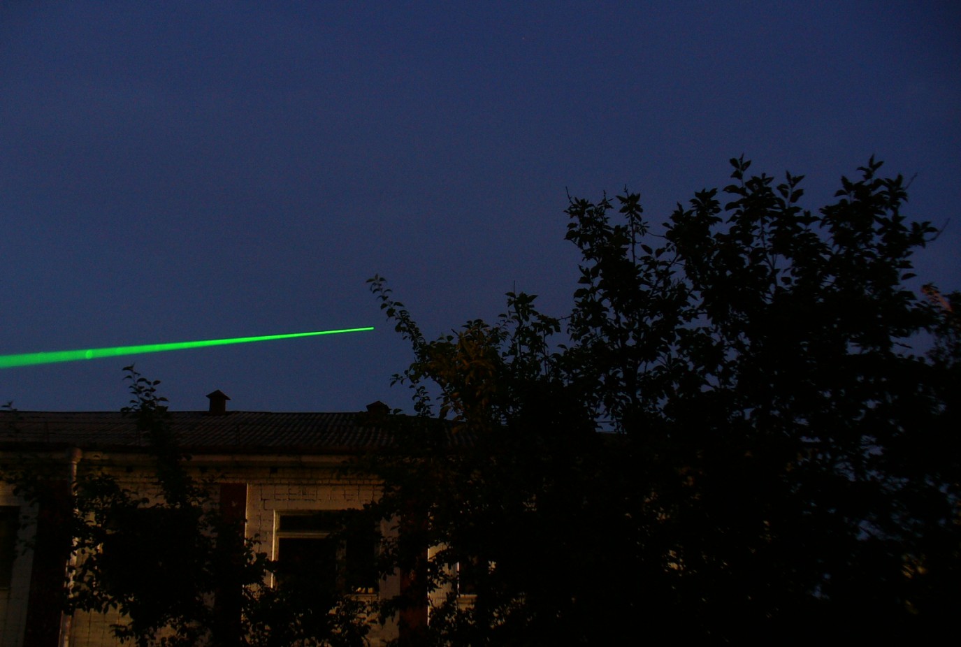 Green laser pointer 100mW night