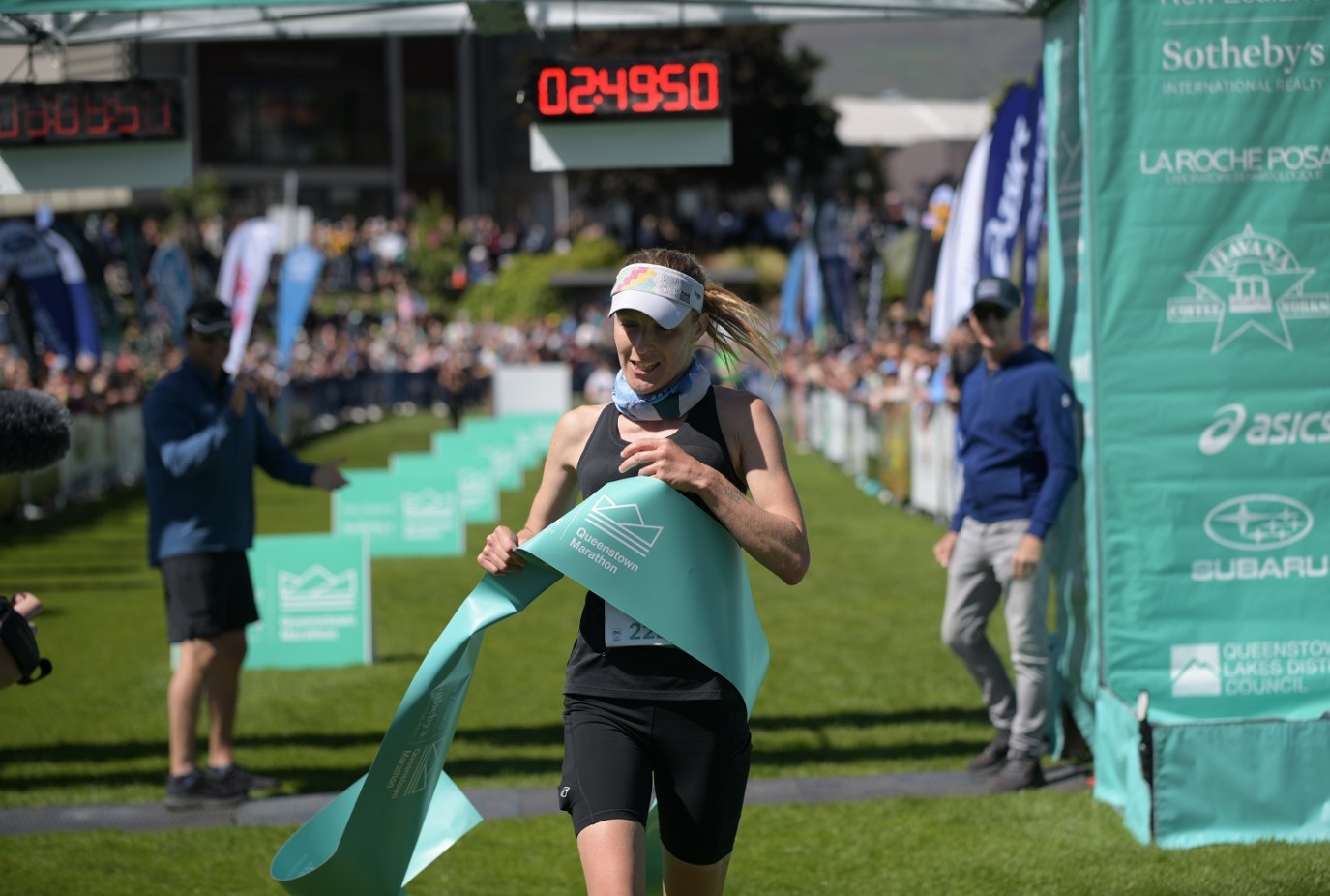 Hannah Oldroyd secured back to back New Zealand Sothebys International Realty Marathon titles Photo Sportograf