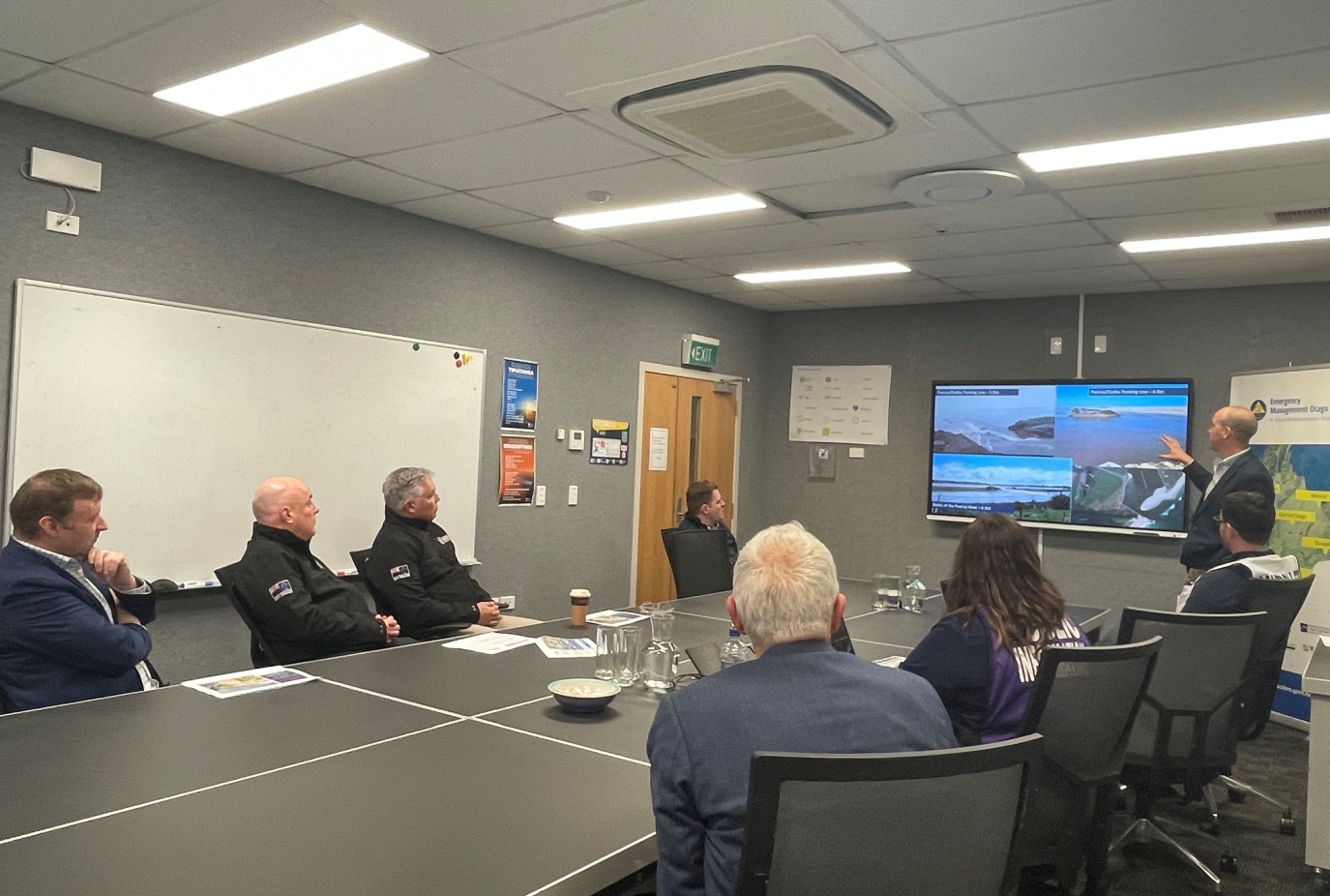 Otago emergency management staff during a briefing v2