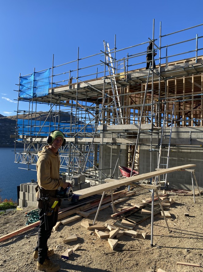 Patrick HaleJ foregroundJ and Craig MunroJ hard at work on a new house project in Peninsula Road