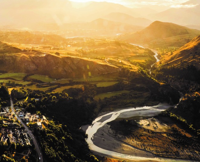 Queenstwn Aerial Shot Courtesy Dest Qtn v6