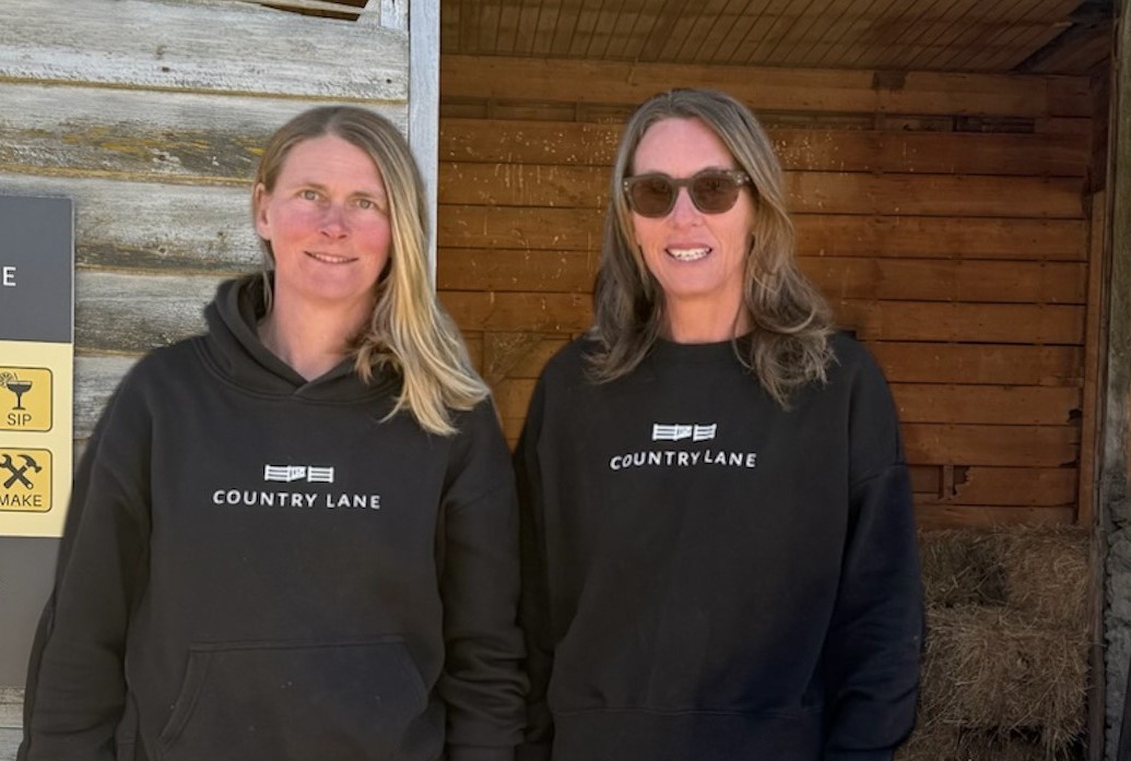 Tineke Enright and Annika Grant Country Lane v2