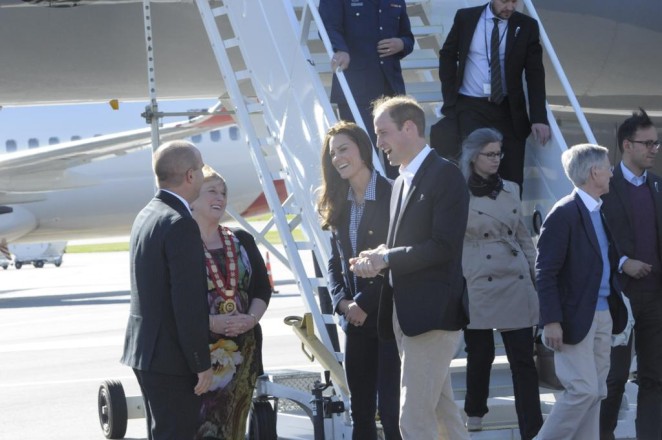 Vanessa and Pete greet The Royals William and Kate at Queenstown Airport in 2014