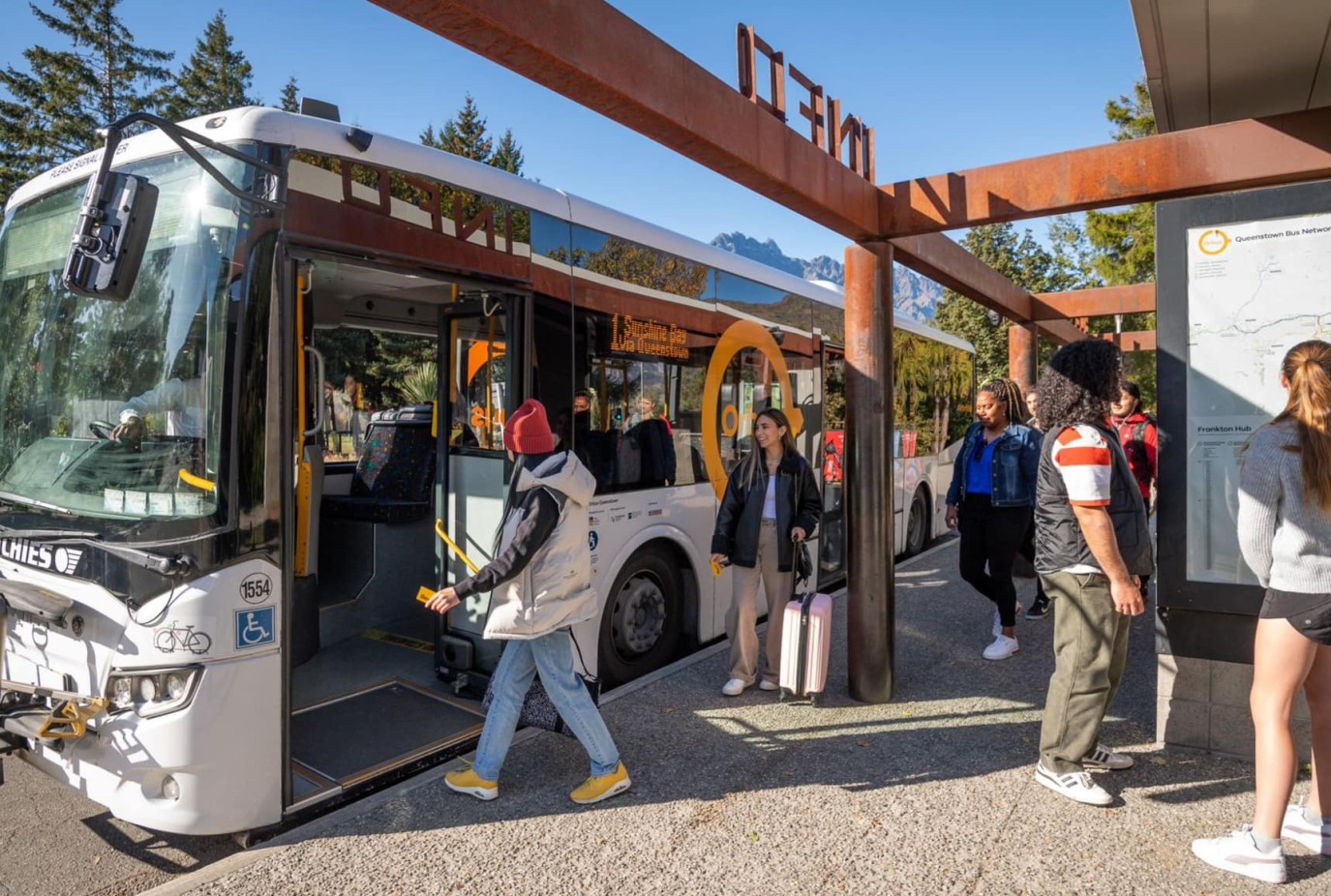 bus passengers